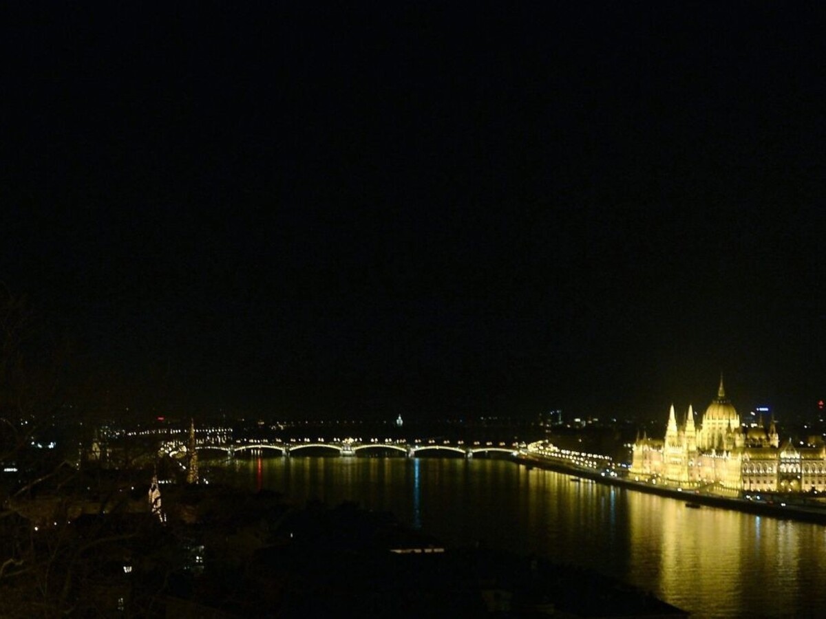 Maďarsko Budapešť parlament 1140px (SITA/AP)